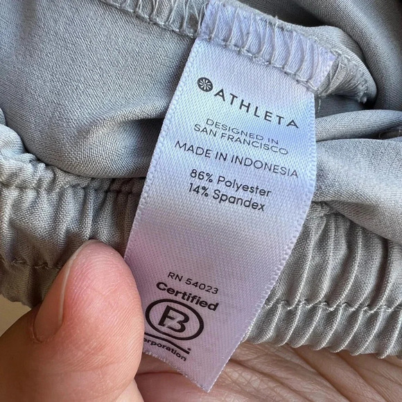 Athleta Chelsea Cargo Pants - Size 16T - Picture 4 of 4